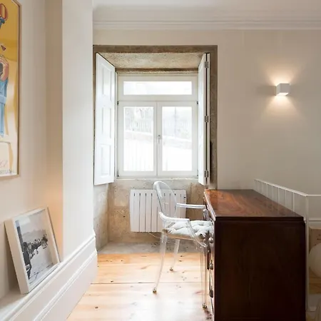 Duplex Wonder In Se W/ Patio By Lovelystay Apartment