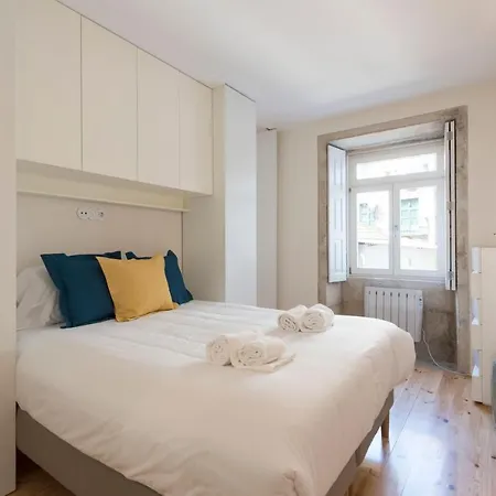 Duplex Wonder In Sé W/ Patio By Lovelystay Oporto